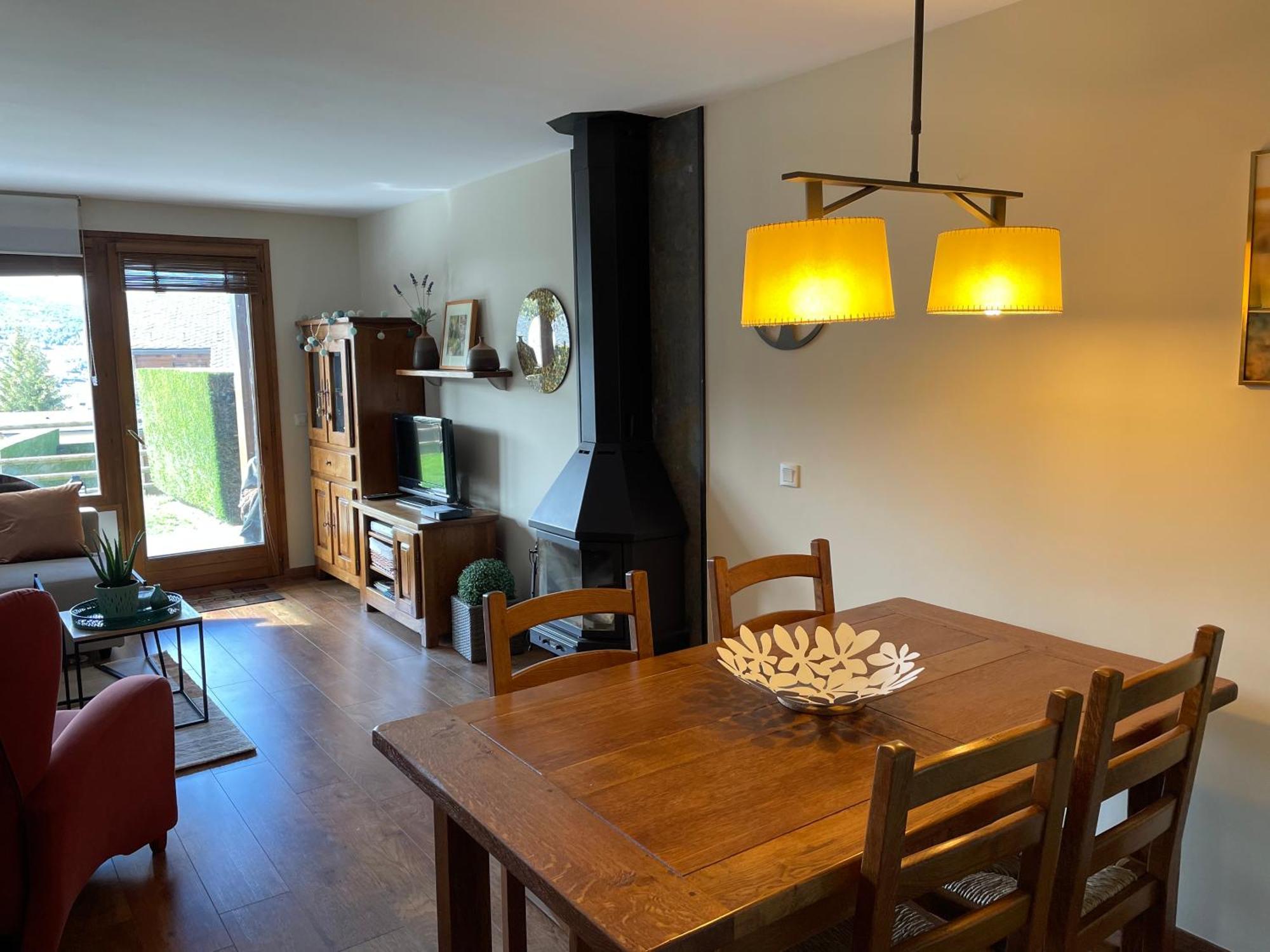 Apartamento Renovado Con Jardin Privado, Parking ,Wifi Y Piscina Osseja Exterior photo